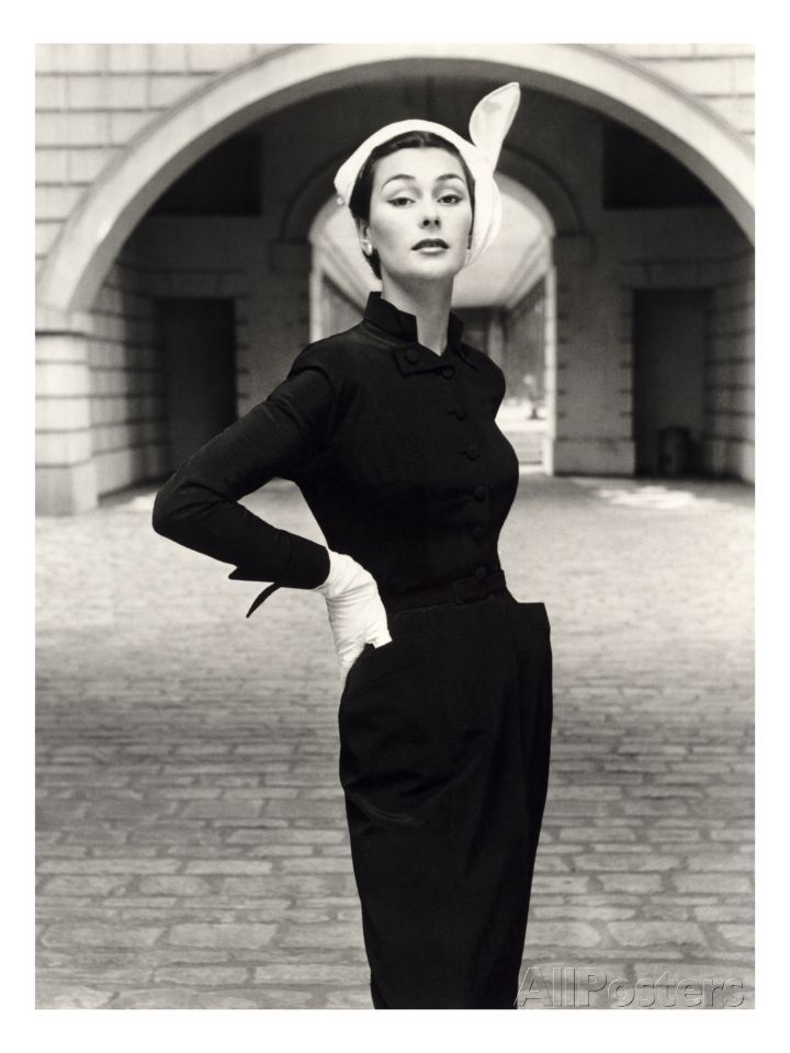 Anne Gunning in Velveteen evening coat, photo by John French, 1952