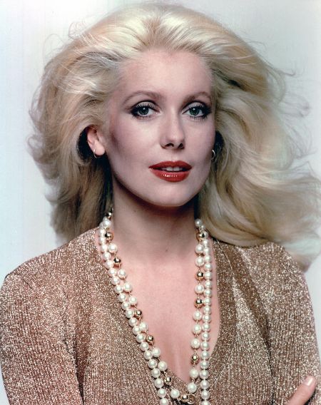 Catherine Deneuve Jeune young 1970s