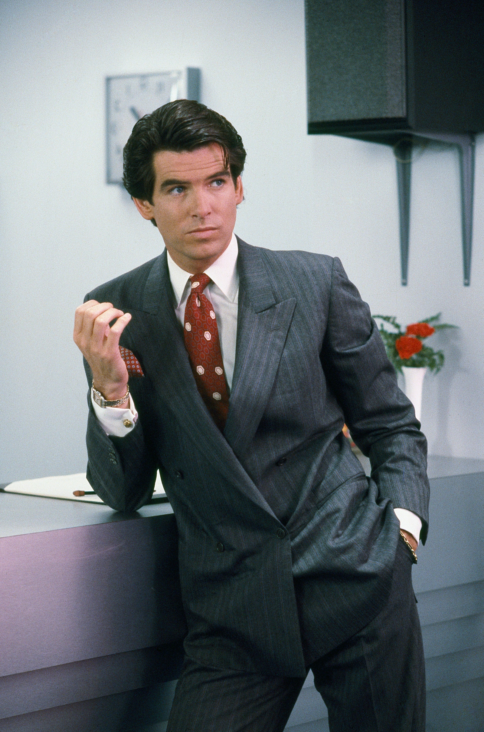 Pierce Brosnan in tv series Remington Steele