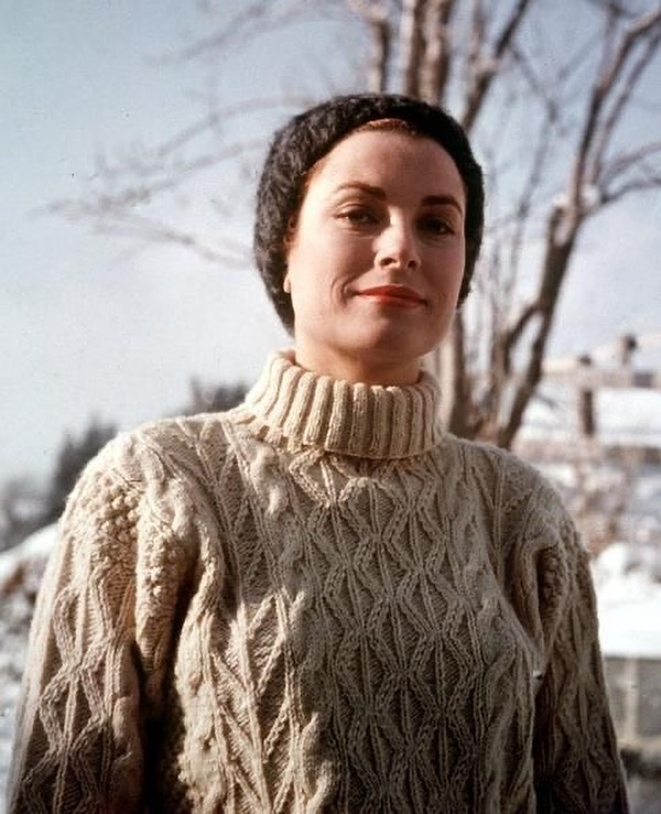 Elegant style icon wardrobe essentials: Grace Kelly in turtle neck Aran sweater