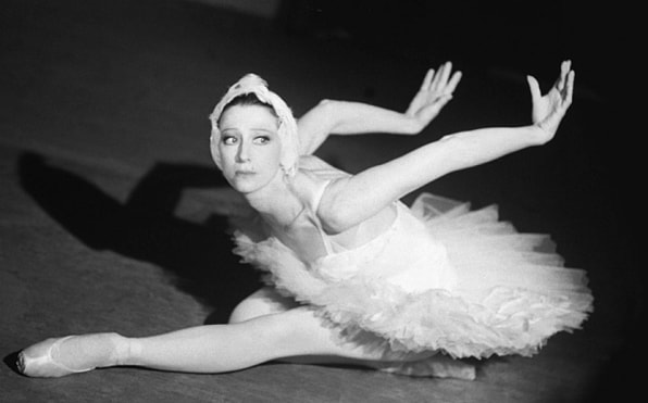 Maya Plisetskaya performing The dying swan in Moscow