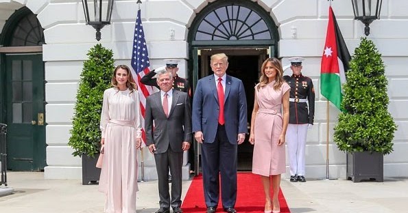 Queen Rania of Jordan pink satin-trimmed crepe wide-leg pants by Adeam