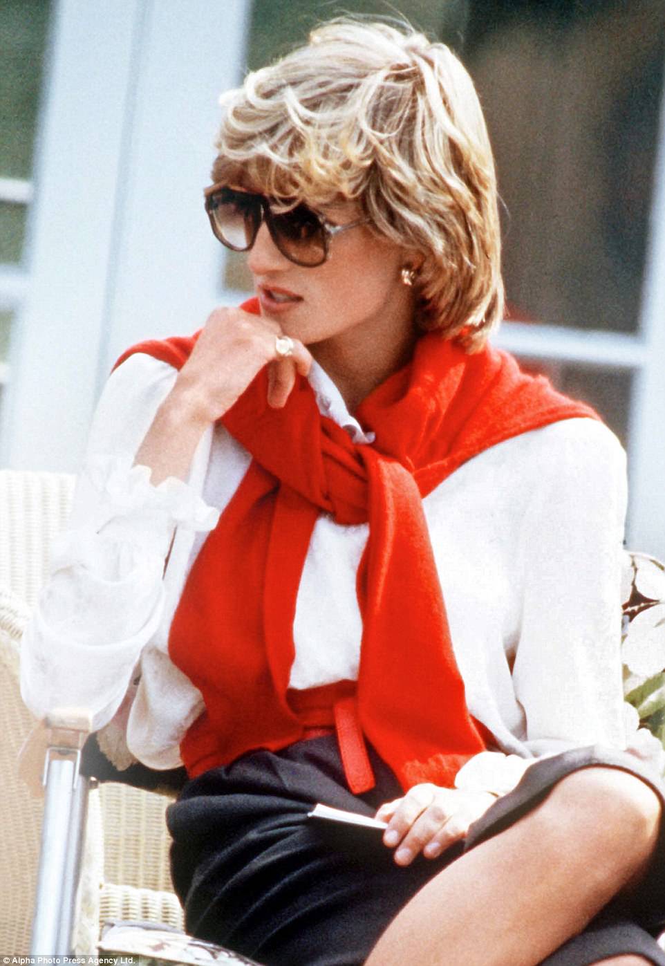 Elegant style icon wardrobe essentials: Princess Diana in white shirt