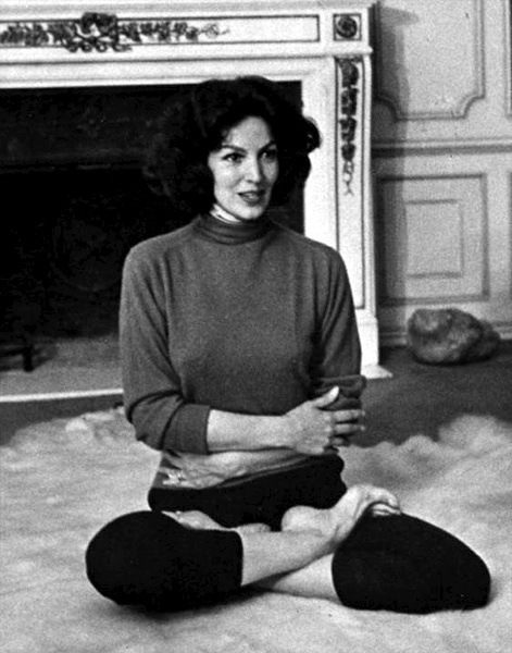 María de los Ángeles Félix(Maria Bonita, 8 April 1914 – 8 April 2002)