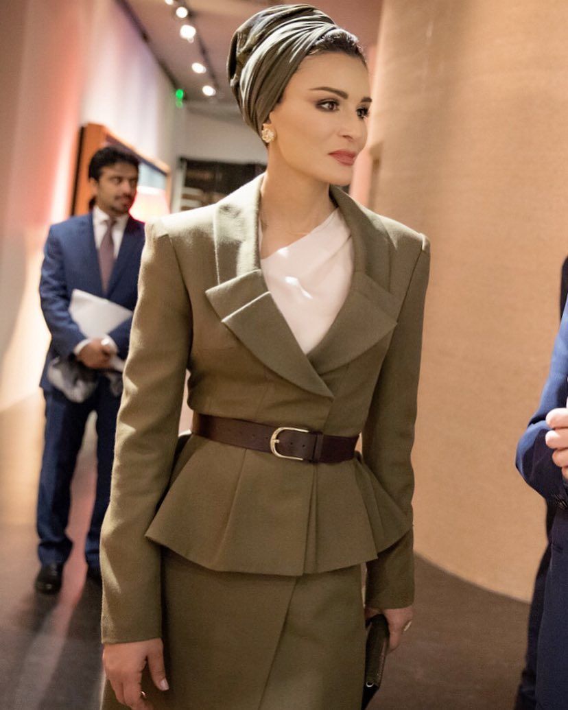 Moza bint Nasser al-Missned,Her Highness Sheikha Moza bint Nasser style queen