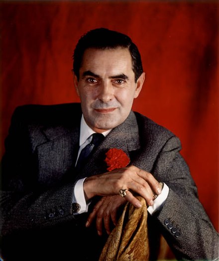 Tyrone Powern portrait, by Yousuf Karsh (1946)
