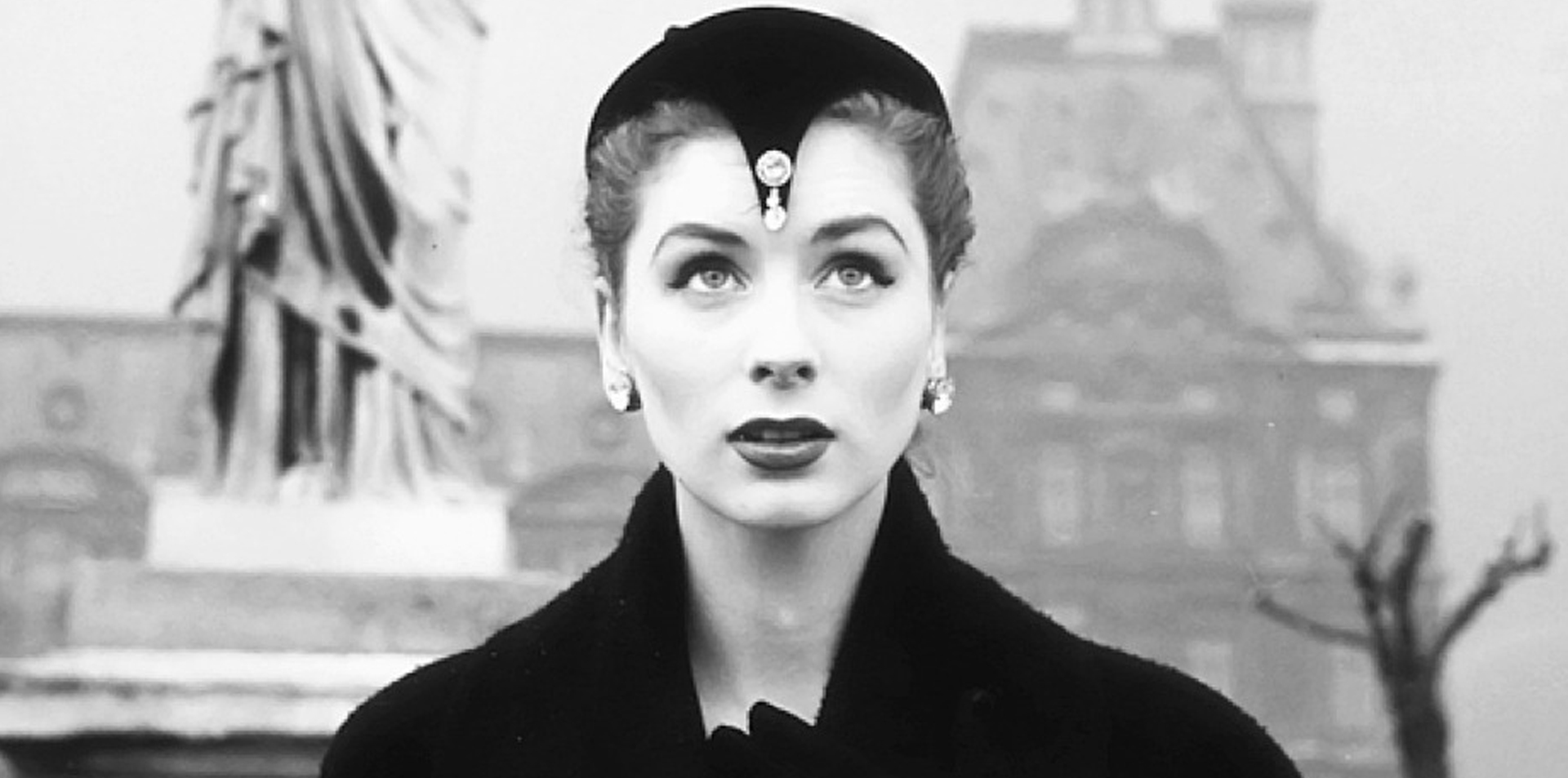Suzy Parker, the first supermodel who earns 100,000 per year