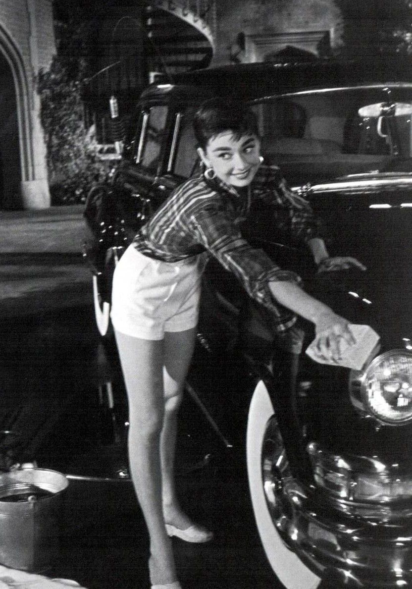 Audrey Hepburn movie costume in film Sabrina(1954) with all Sabrina's outfits