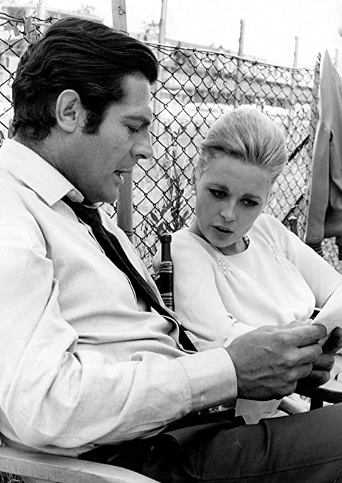 Marcello Mastrioanni with Faye Dunaway