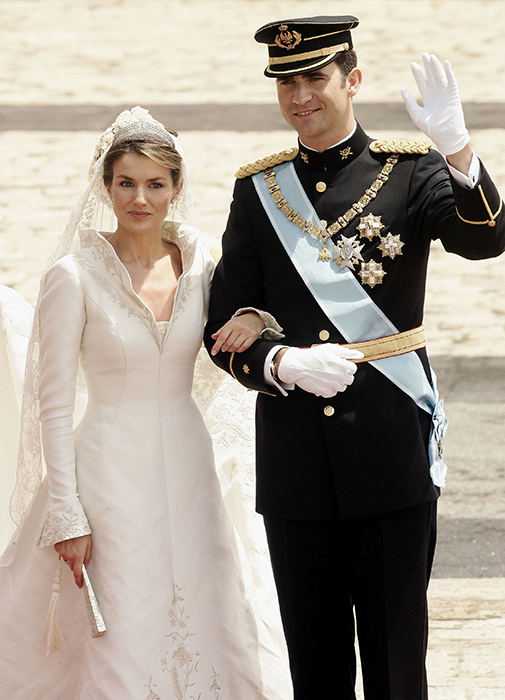 Queen Letizia royal wedding dress designed by Spanish royal couturier Manuel Pertegaz 