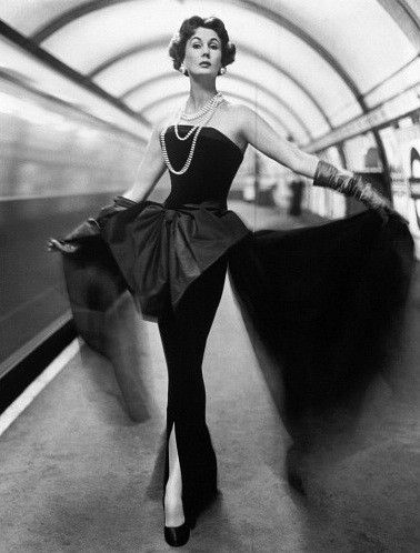 Barbara Goalen in 1954, photo by John French