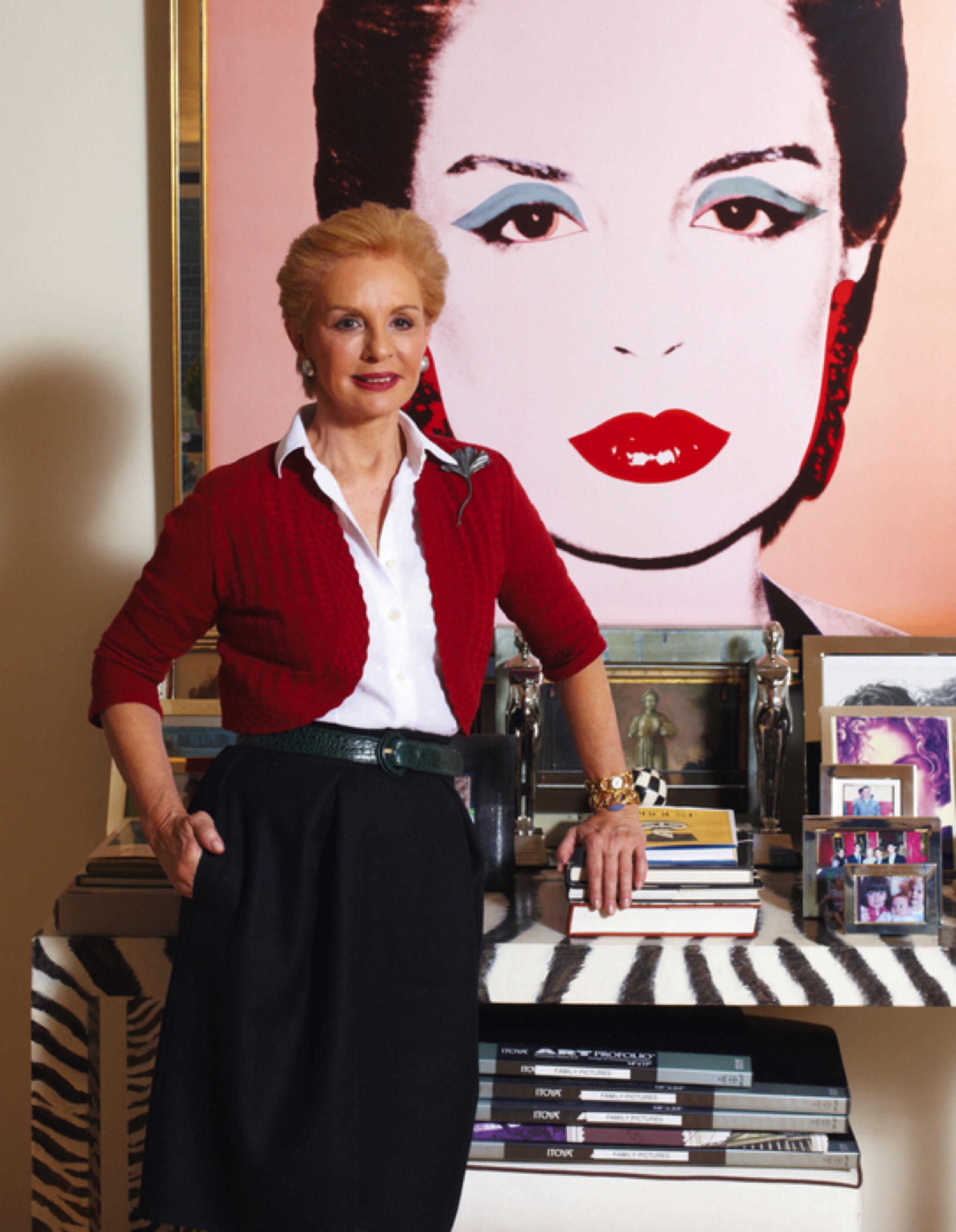 Elegant style icon wardrobe essentials: Carolina Herrera in white shirt