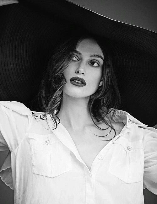Elegant icon wardrobe essentials: Keira Knightly in white shirt: Keira Knightley for ELLE UK, 2015