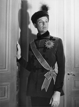Alexis von Rosenberg, Baron de Redé on Bal des Têtes in 1956.