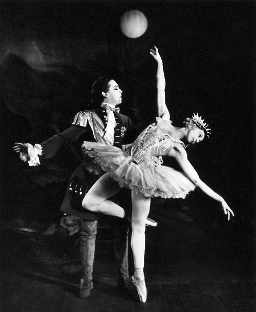 Margot Fonteyn (18 May 1919-21 February 1991), elegancepedia, Margot Fonteyn with Robert Helpmann in Sleeping Beauty, 1946