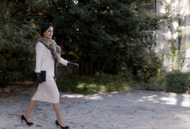 El tiempo entre costuras(tv series, 21 October 2013-20 January 2014)
