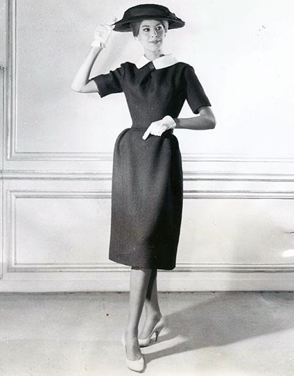 Robe de lainage bleu marine(1959), Jean Patou; Navy blue wool dress by Jean Patou