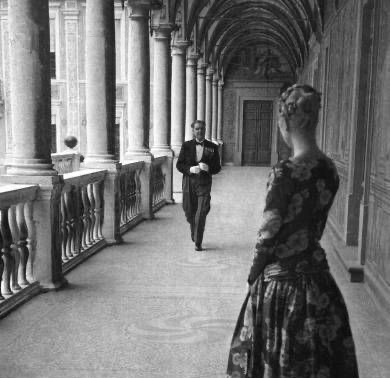 Grace Kelly square neck floral dress by McCall on her first meeting with Prince Rainier III in Monaco in 1955