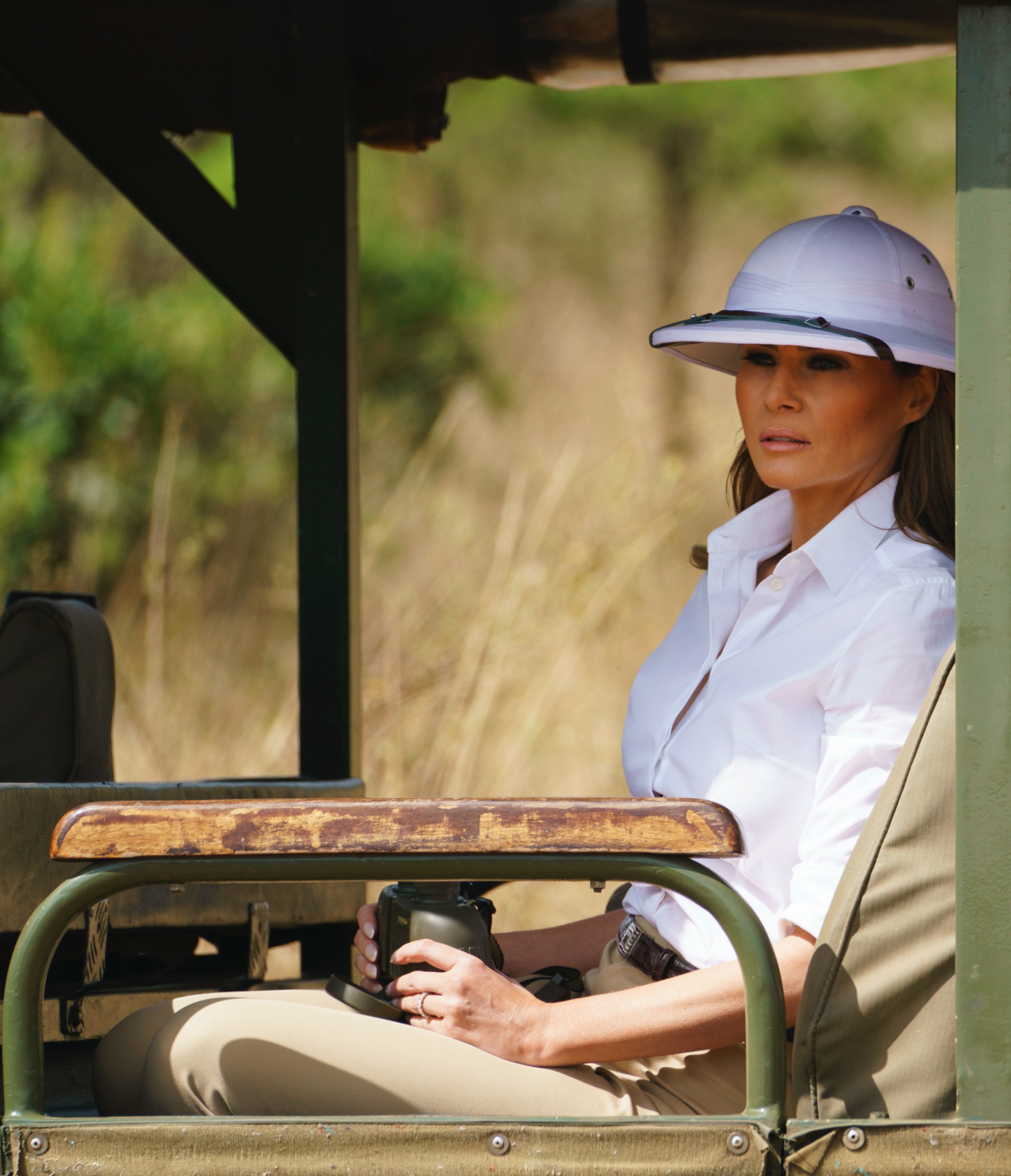 Elegant style icon wardrobe essentials: Melania Trump in white shirt