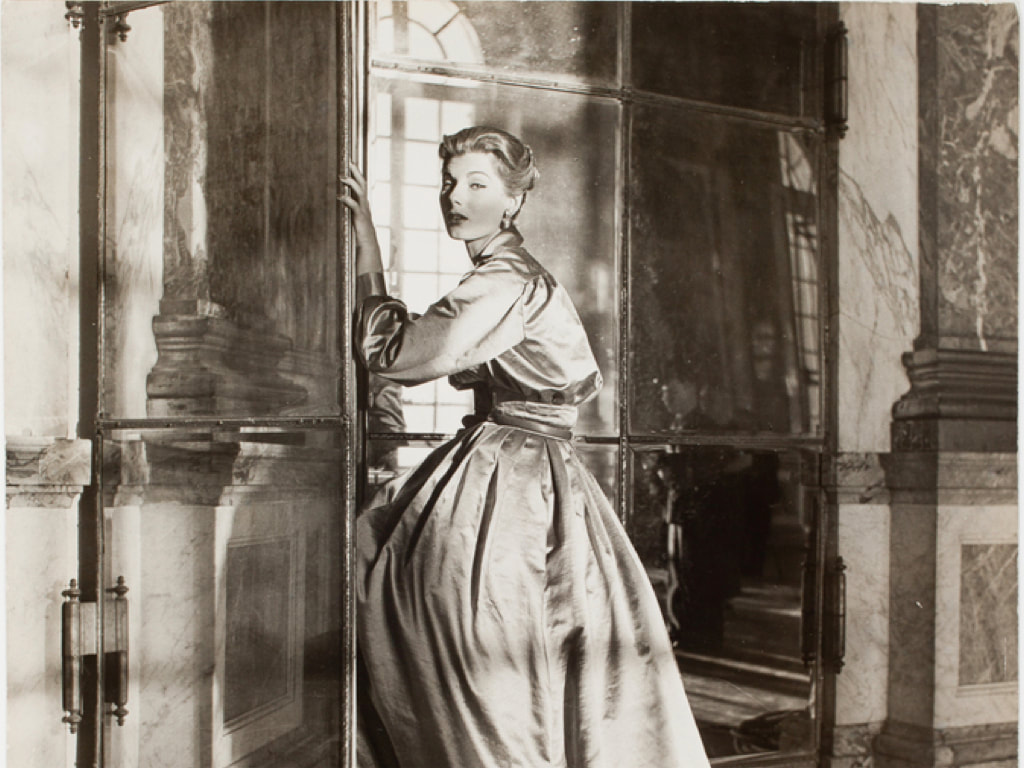 Tina Campbell at the Hall of Mirrors, Versailles, 1952,  © Frances McLaughlin-Gill