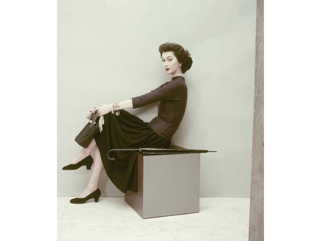 Dovima, worsted wool jersey by Toni Owen,Glamour, September, 1952, By Frances McLaughlin-Gill