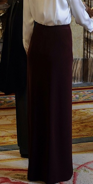 Queen Letizia burgundy maxi skirt with satin band and side buttons custom made by Felipe Varela