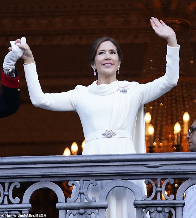 Queen Mary’s white dress, her first outfit as The Queen Denmark, 14 Jan 2024