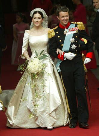 Mary Donaldson’s wedding dress on her 2004 wedding to Crown Prince Frederik of Denmark designed by Uffe Frank