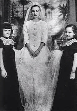 Maria Teresa Salisachs in her wedding Gown by Manuel Pertegaz, 1955