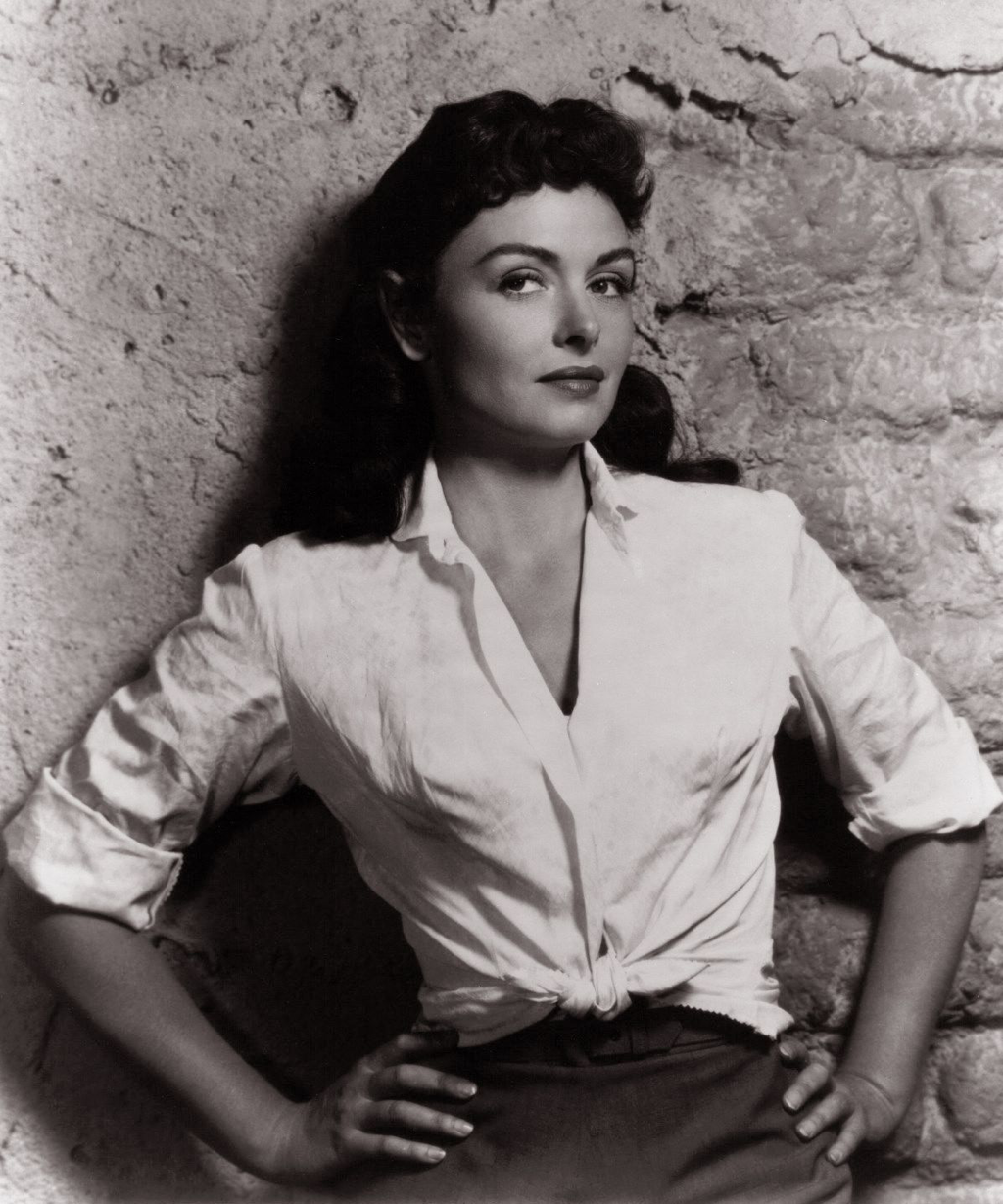 Donna Reed young
