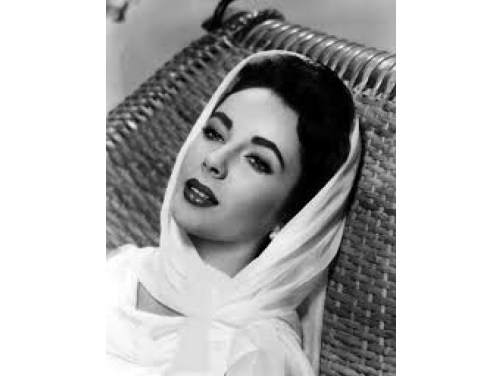 Elegant style icon wardrobe essentials: Elizabeth Taylor in headscarves