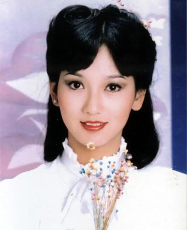 Angie Chiu(born 15 November 1954)