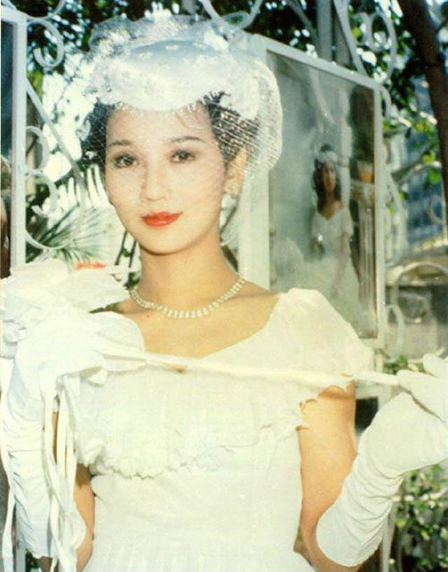 Angie Chiu(born 15 November 1954)