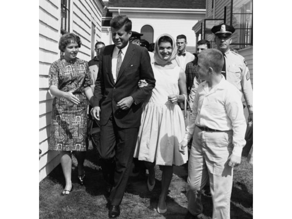 Elegant style icon wardrobe essentials: Jackie Onassis Kennedy’s headscarves