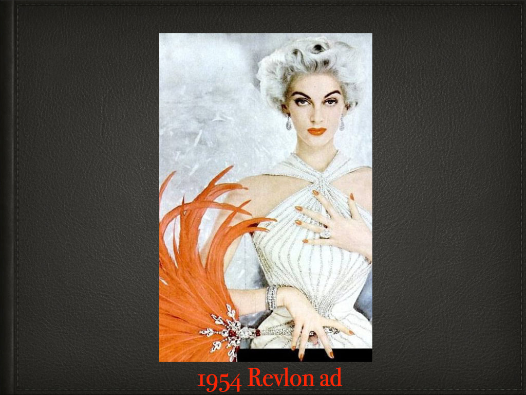 The most elegant looks of the eldest supermodel ​Carmen Dell'Orefice