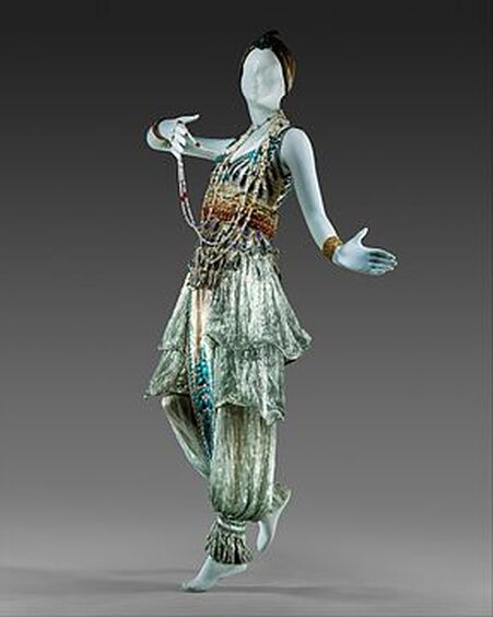 Paul Poiret Eastern style fancy-dress costume with harem pants (1911)