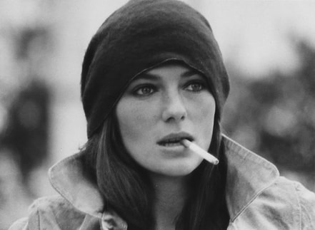 Jacqueline Bisset(born 13 September 1944), elegant English actress
