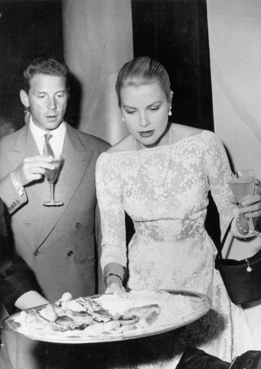 Jean Pierre Aumont avec Grace Kelly, 1955