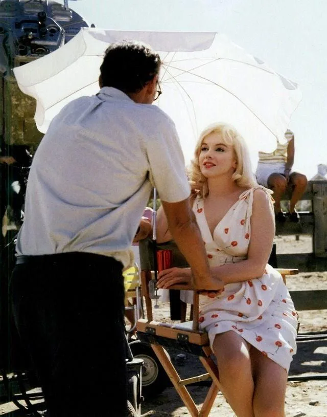 Marilyn Monroe and Arthur Miller on the film set of The Misfits