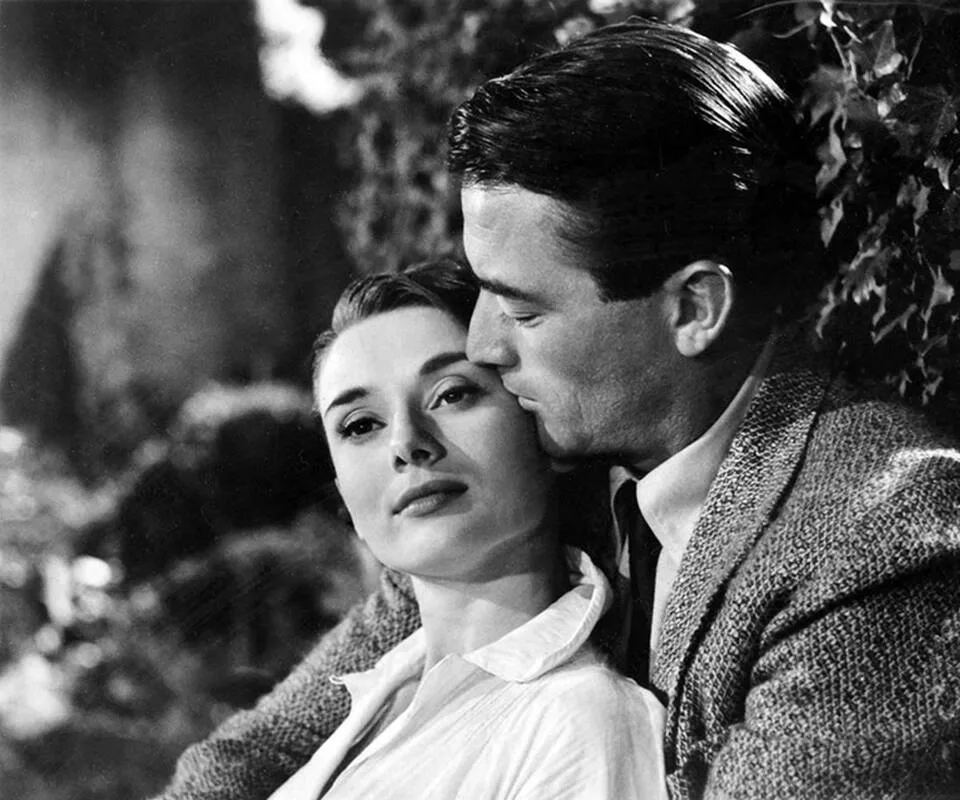 Audrey Hepburn in a white shirt with Gregory Peck, Roman Holiday (film, 1953)