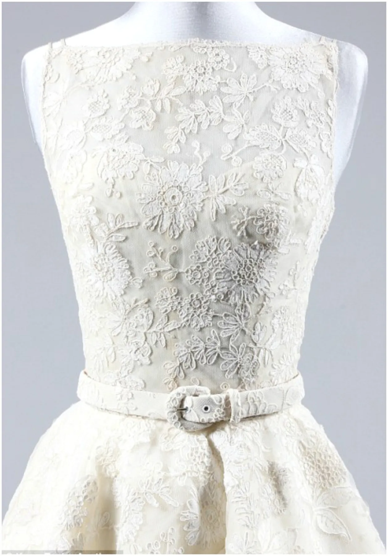 Close view of the lace bodice and belt of Audrey Hepburn's 1954 Oscar dress