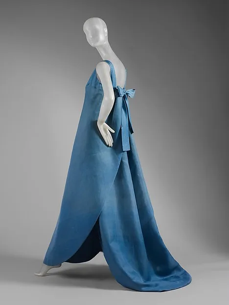 Balenciaga silk evening dress, 1964, Metropolitan Museum of Art