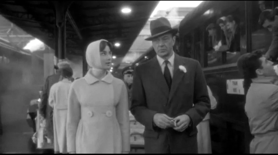 Elegant style icon wardrobe essentials: Audrey Hepburn in headscarves