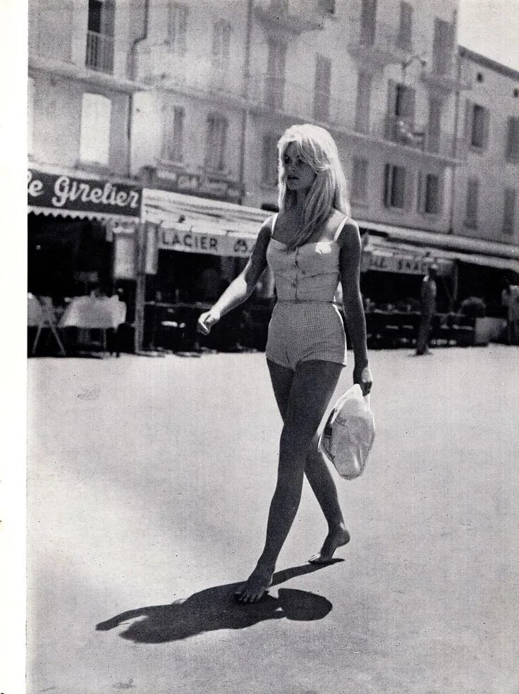 Elegant style icon wardrobe essentials: Brigitte Bardot in shorts