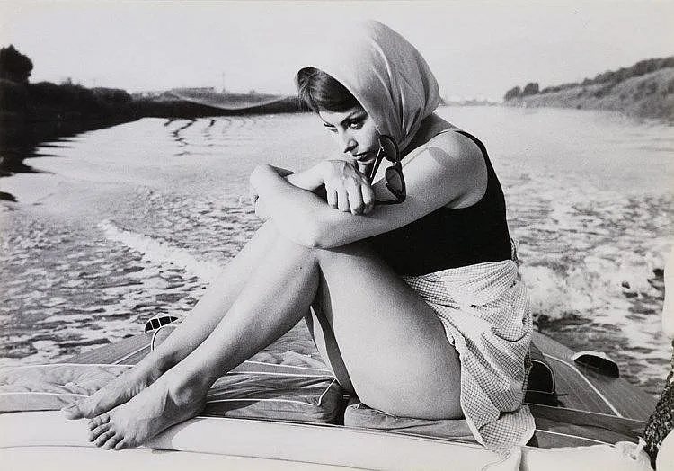 Sophia Loren wearing headscarf, Napoli, Italy, 1961