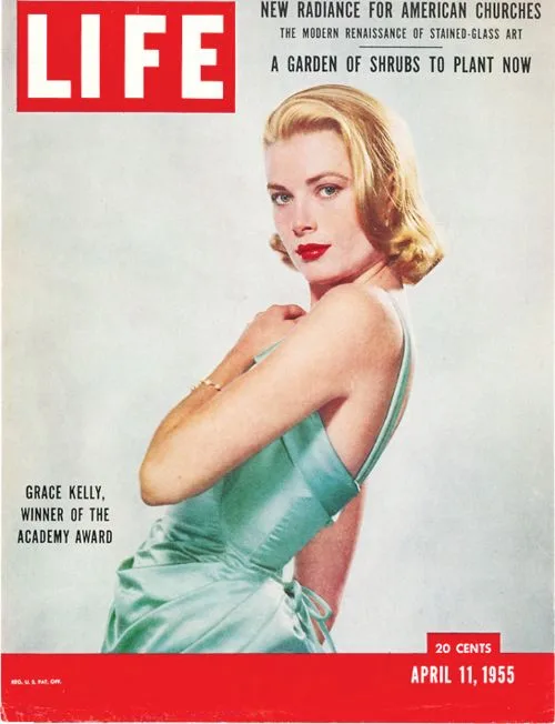 Cover of Life, 11 April 1955, with Grace Kelly in her ice-blue Oscar gown