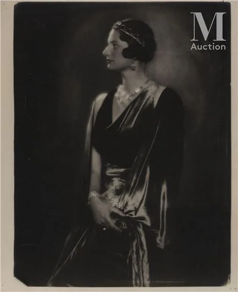 Princess of Astrid, Queen of the Belgians, photo by Adolph de Meyer|(1920-1930)