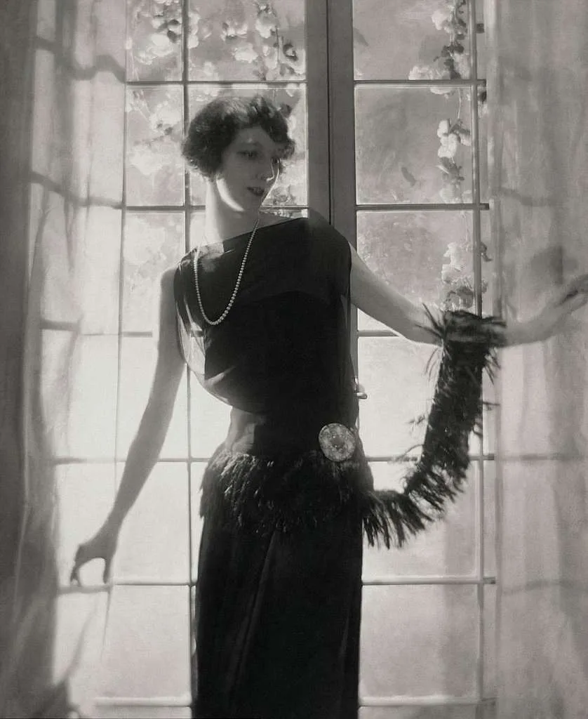 Fashion photo by Adolph de Meyer