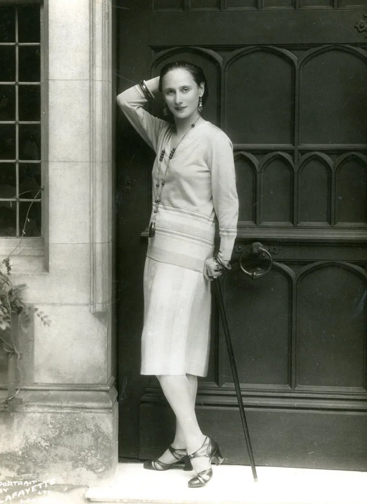 Anna Pavlova (12 February 1881 – 23 January 1931), elegant icon