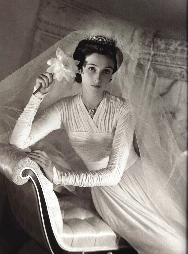 Babe Paley in wedding dress on her wedding to her first husband Stanley Grafton Mortimer Jr.
